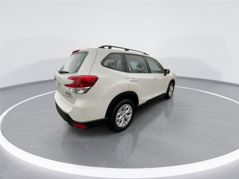 Used 2022 Subaru Forester 2.5i image 8