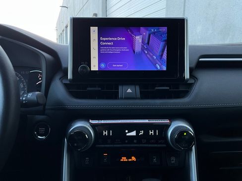 Used 2025 Toyota RAV4 XLE image 26