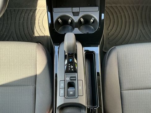 Used 2024 Toyota Prius LE image 13