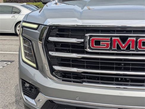 Used 2025 GMC Yukon Elevation w/ Elevation Premium Package image 11