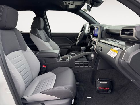 New 2025 Toyota Tacoma TRD Off-Road image 17