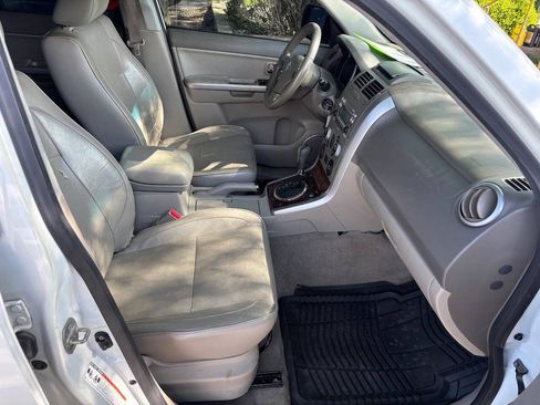 Used 2010 Suzuki Grand Vitara Limited RWD image 14