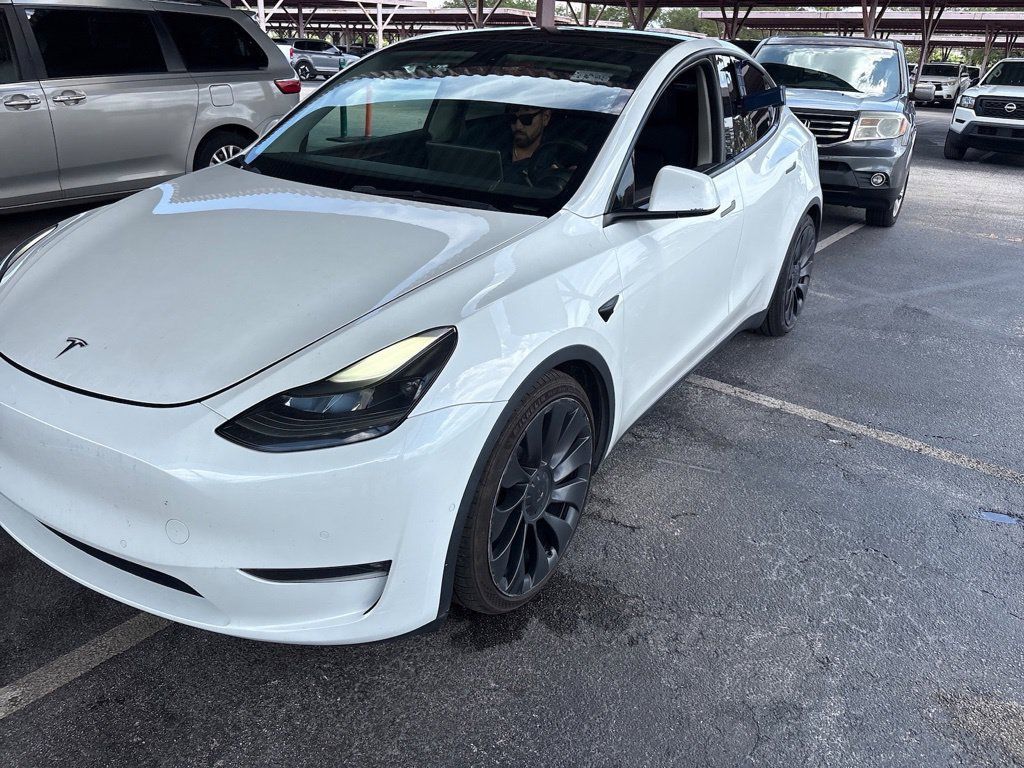 Used 2022 Tesla Model Y Performance AWD/4WD image 1
