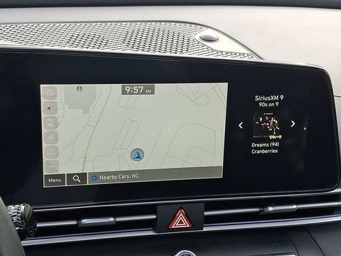 Used 2023 Hyundai Elantra Limited image 14