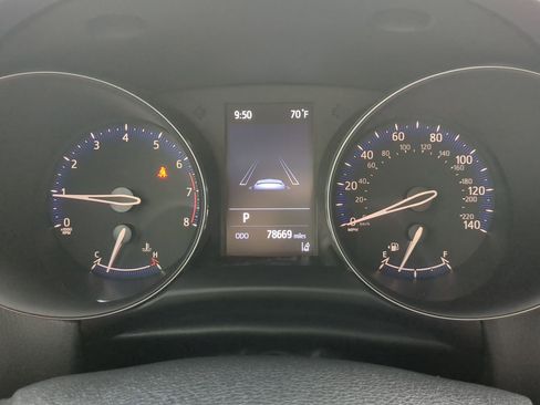 Used 2020 Toyota C-HR XLE image 23