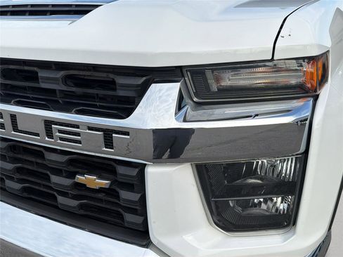 Used 2022 Chevrolet Silverado 2500 LT AWD/4WD image 26