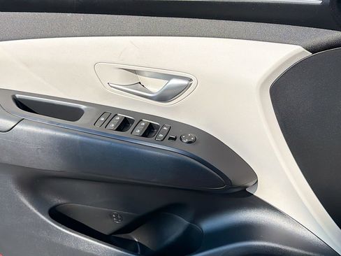Used 2023 Hyundai Tucson SEL w/ Convenience Package FWD image 17