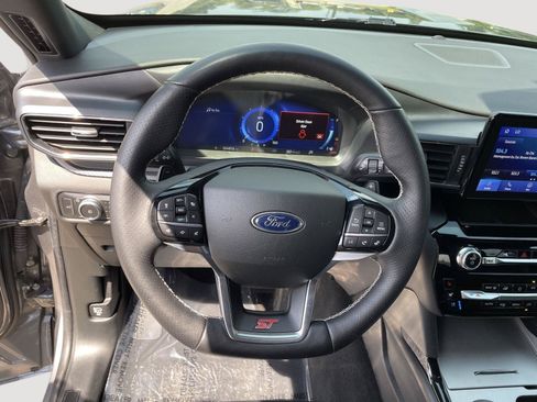 Used 2022 Ford Explorer ST w/ Equipment Group 401A AWD/4WD image 24