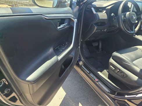 Used 2021 Toyota RAV4 XSE AWD/4WD image 23