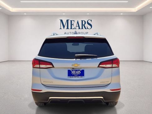 Used 2022 Chevrolet Equinox Premier FWD image 4