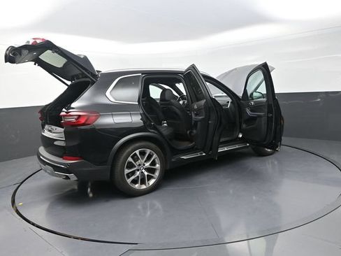 Used 2023 BMW X5 xDrive40i w/ Premium Package AWD/4WD image 36