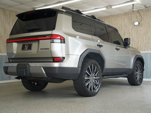 Used 2024 Lexus GX 550 AWD/4WD image 10