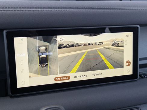 Certified 2023 Land Rover Defender 90 X-Dynamic SE image 20