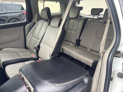 Used 2020 Kia Sedona EX image 31