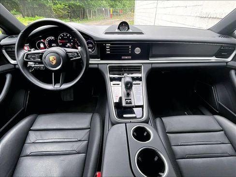 Certified 2023 Porsche Panamera 4 Platinum Edition AWD/4WD image 18