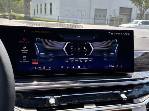 New 2027 BMW X7 xDrive40i w/ M Sport Package AWD/4WD image 32