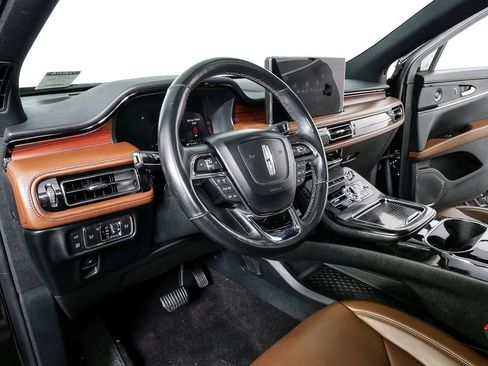 Used 2021 Lincoln Nautilus Reserve image 4