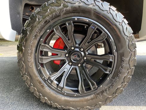 Used 2022 GMC Sierra 1500 AT4 w/ AT4 Premium Package AWD/4WD image 48