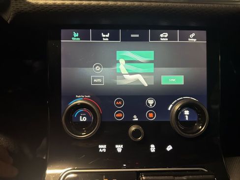 Used 2018 Land Rover Range Rover Velar R-Dynamic SE image 36