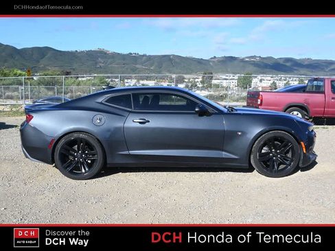 Used 2018 Chevrolet Camaro LT w/ RS Package image 5