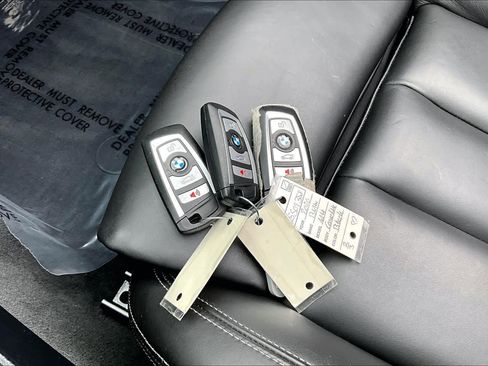 Used 2020 BMW M4 Convertible w/ Competition Package image 12