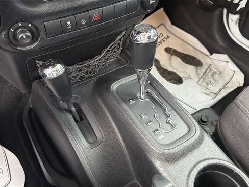 Used 2013 Jeep Wrangler Unlimited Sport image 25