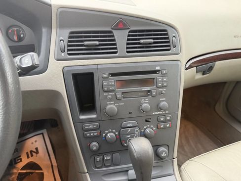 Used 2002 Volvo S60 2.4T image 9