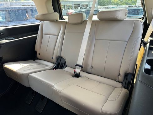 Certified 2024 Ford Expedition XLT image 14