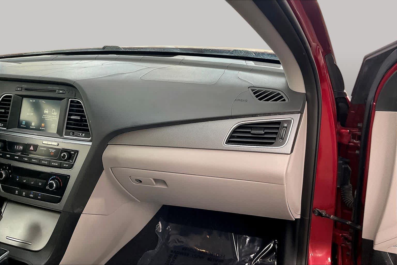 Used 2016 Hyundai Sonata SE FWD image 19