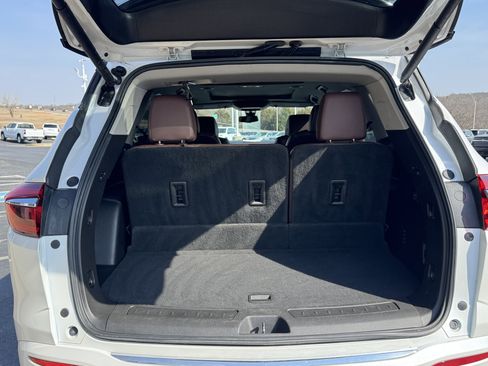 Used 2021 Buick Enclave Avenir w/ Avenir Technology Package image 6