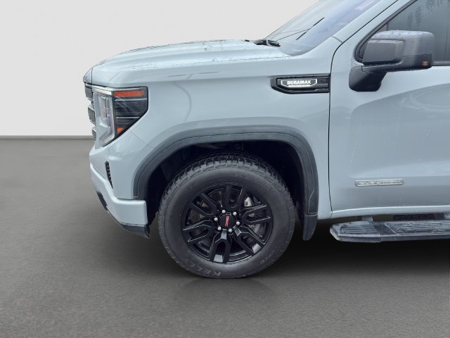 Used 2024 GMC Sierra 1500 Elevation w/ LPO, Elevation Black Package AWD/4WD image 10