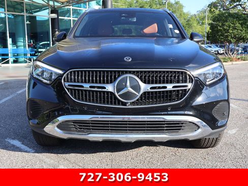 Used 2023 Mercedes-Benz GLC 300 4MATIC w/ Exclusive Trim Package image 13
