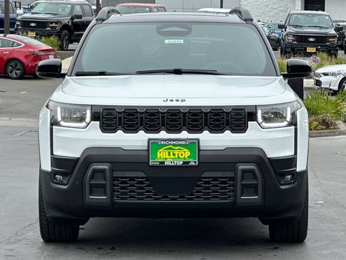 New 2026 Jeep Cherokee Overland w/ Trailer Tow Group AWD/4WD image 9