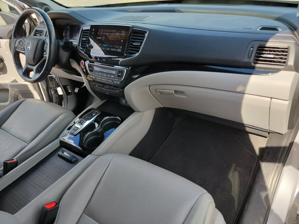 Used 2021 Honda Pilot Touring image 15
