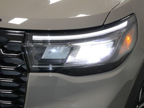 New 2026 Ford Explorer ST-Line image 56