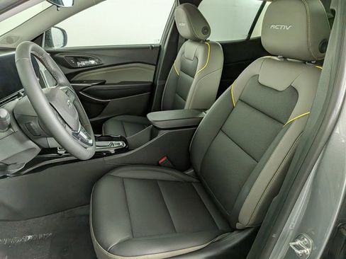 New 2025 Chevrolet Trax ACTIV w/ Driver Confidence Package image 14