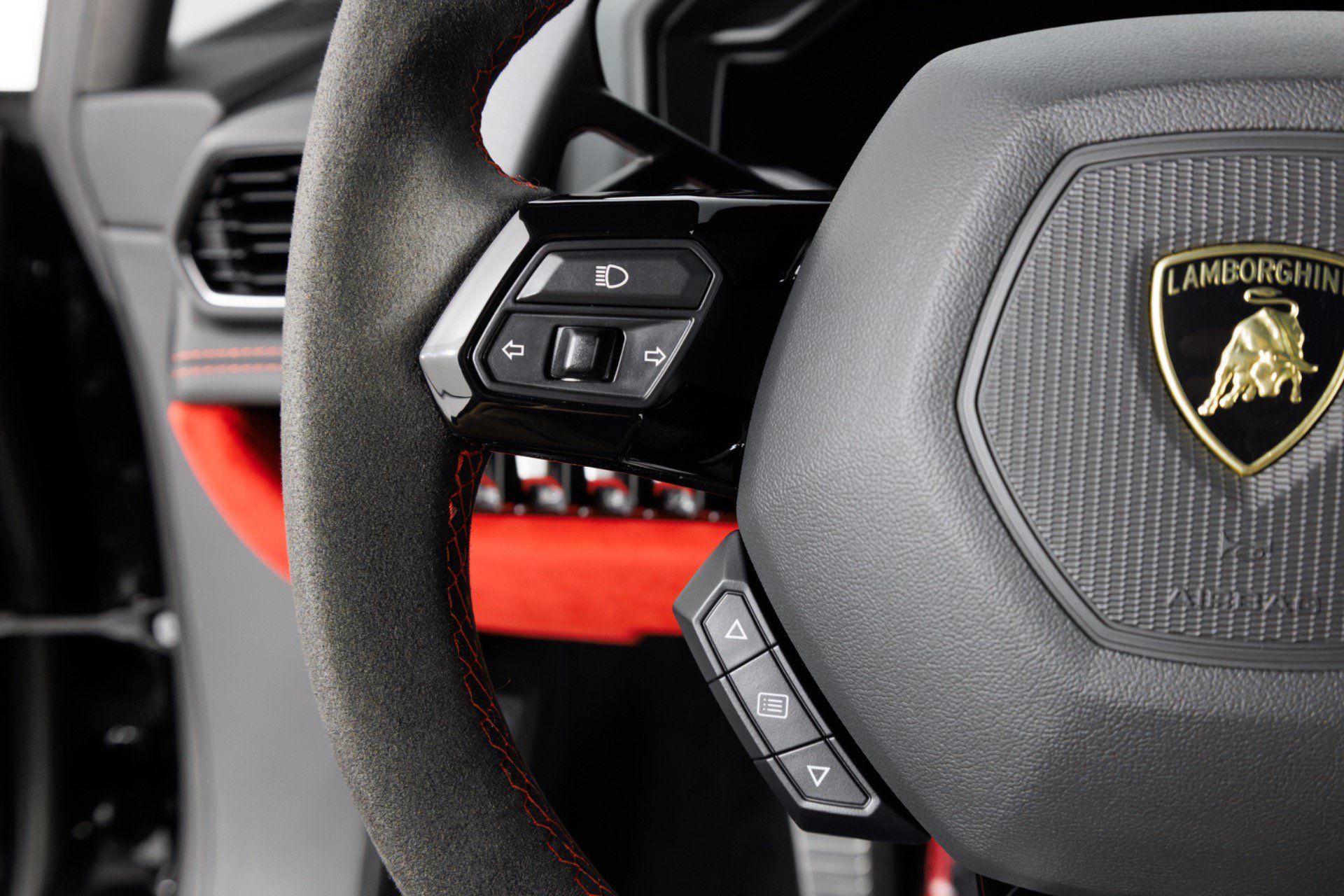 Used 2023 Lamborghini Huracan EVO RWD image 24