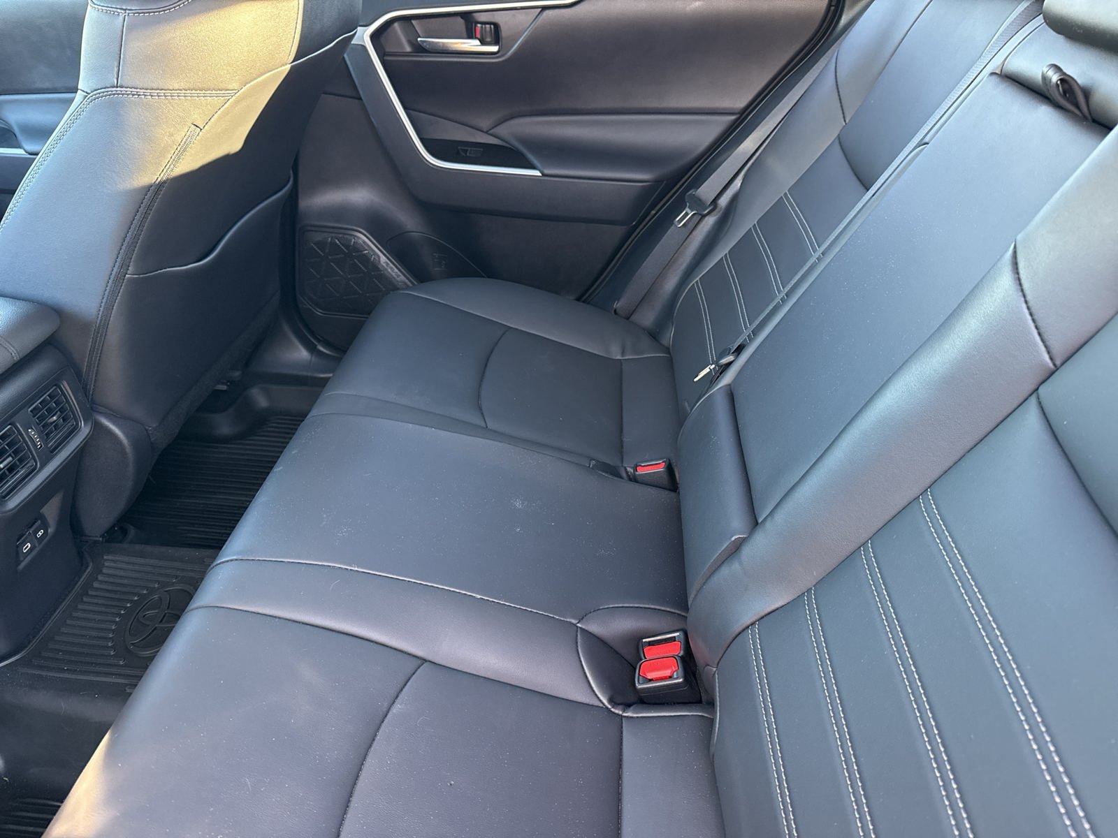 Used 2025 Toyota RAV4 XLE Premium w/ Weather Package FWD image 21