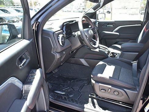 New 2025 Chevrolet Colorado Z71 image 7