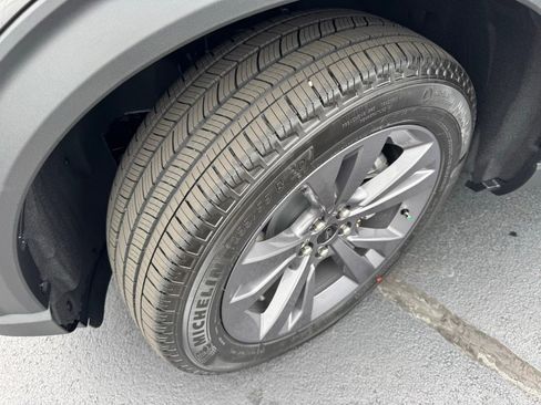 New 2025 Ford Explorer Active w/ Active Comfort Package image 15