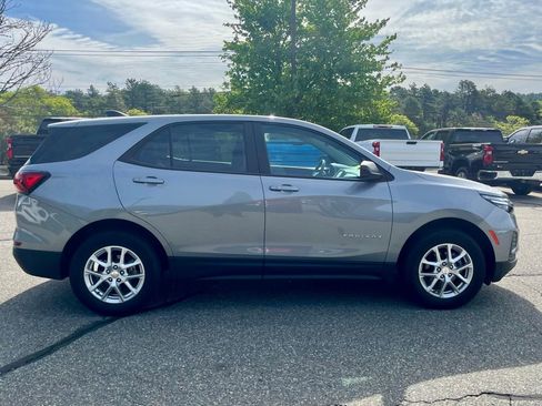 Used 2023 Chevrolet Equinox LS AWD/4WD image 6