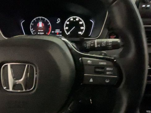Used 2025 Honda Pilot EX-L image 36
