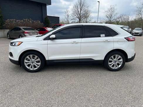 Used 2022 Ford Edge Titanium image 4