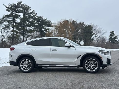 Certified 2023 BMW X6 xDrive40i w/ Premium Package image 10