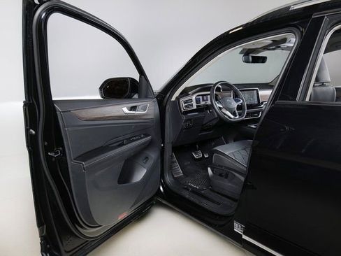 Used 2026 Volkswagen Atlas SEL Premium R-Line image 23