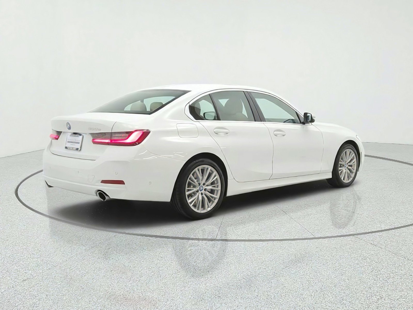 Used 2024 BMW 330e w/ Premium Package RWD image 5