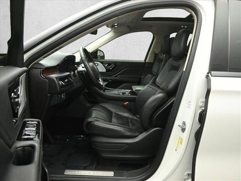 Used 2022 Lincoln Aviator Reserve w/ Equipment Group 201A image 9
