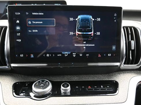 Certified 2025 Ford Expedition Tremor AWD/4WD image 30