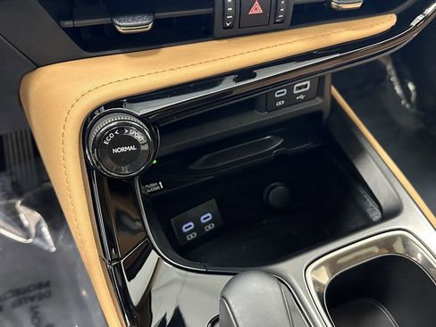 Used 2025 Lexus NX 250 FWD w/ Premium Package image 32