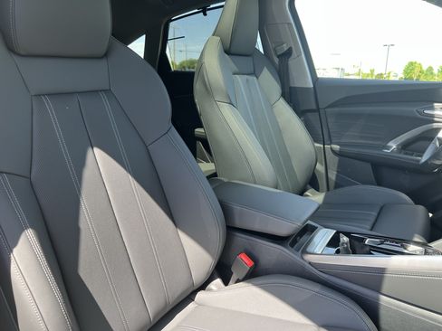 Used 2026 Audi Q5 Premium Plus w/ Premium Plus AWD/4WD image 21